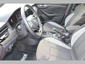 2023 Benzin Otomatik Skoda Kamiq Kırmızı Asal