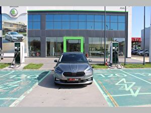 2024 Benzin Otomatik Skoda Fabia Gri Asal