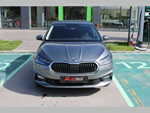 2024 Benzin Otomatik Skoda Fabia Gri Asal