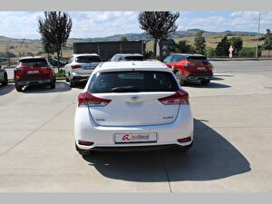 2016 Benzin Manuel Toyota Auris Beyaz Asal