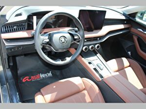 2024 MHEV Otomatik Skoda Superb Gri Asal
