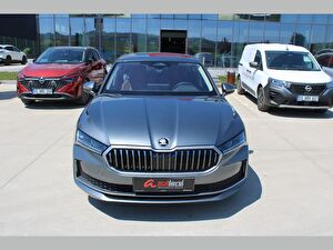 2024 MHEV Otomatik Skoda Superb Gri Asal