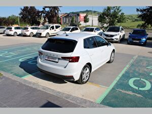 2024 Benzin Otomatik Skoda Fabia Beyaz Asal