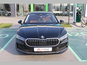 2025 MHEV Otomatik Skoda Superb Siyah Asal