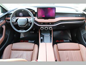 2025 MHEV Otomatik Skoda Superb Siyah Asal