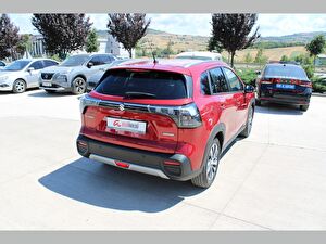 2024 MHEV Otomatik Suzuki S-Cross Kırmızı Asal