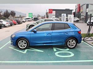 2025 Benzin Otomatik Skoda Fabia Mavi Asal