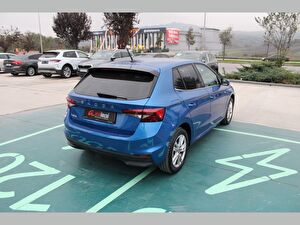 2025 Benzin Otomatik Skoda Fabia Mavi Asal