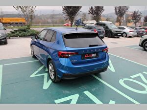 2025 Benzin Otomatik Skoda Fabia Mavi Asal