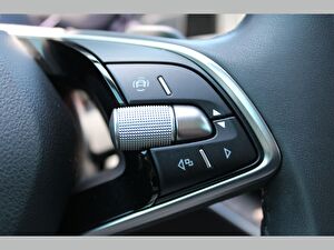 2025 Benzin Otomatik Skoda Superb Mavi Asal