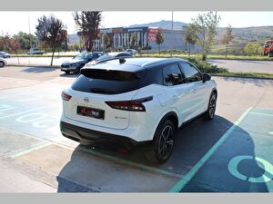 2023 Hybrid Otomatik Nissan Qashqai Beyaz Asal