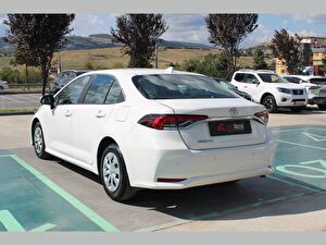 2019 Benzin Otomatik Toyota Corolla Beyaz Asal