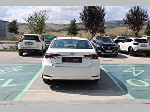 2019 Benzin Otomatik Toyota Corolla Beyaz Asal