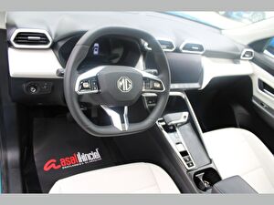 2025 Hybrid Otomatik MG ZS Mavi Asal