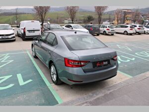 2019 Benzin Manuel Skoda Superb Gri Asal