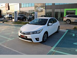 Toyota Corolla Sedan 1.6 Touch
