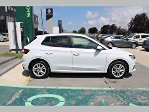 2025 Benzin Otomatik Skoda Fabia Beyaz Asal