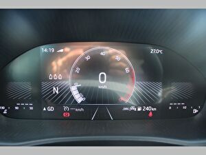 2025 Benzin Otomatik Skoda Fabia Beyaz Asal