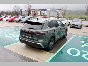 2025 MHEV Otomatik Volkswagen Tiguan Yeşil Asal
