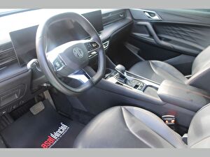 2024 Benzin Otomatik MG EHS Beyaz Asal