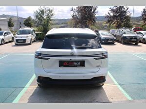 2024 Benzin Otomatik MG EHS Beyaz Asal