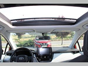 2021 Benzin Otomatik Toyota Corolla Kırmızı Asal