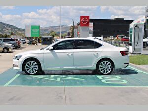 2017 Benzin Otomatik Skoda Superb Beyaz Asal