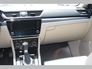 2017 Benzin Otomatik Skoda Superb Beyaz Asal