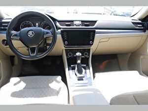 2017 Benzin Otomatik Skoda Superb Beyaz Asal