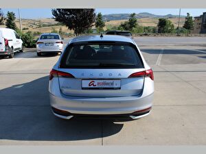 2024 Benzin Otomatik Skoda Scala Gri Asal