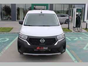 2025 Benzin Otomatik Nissan Townstar Beyaz Asal