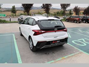 2024 Benzin Otomatik Hyundai i20 Beyaz Asal