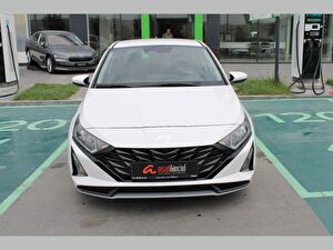 2024 Benzin Otomatik Hyundai i20 Beyaz Asal