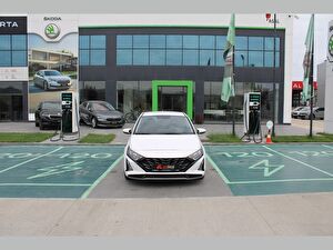2024 Benzin Otomatik Hyundai i20 Beyaz Asal