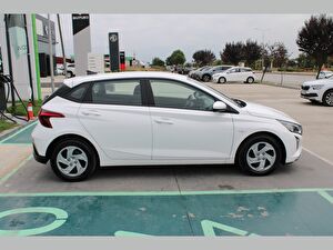 2024 Benzin Otomatik Hyundai i20 Beyaz Asal
