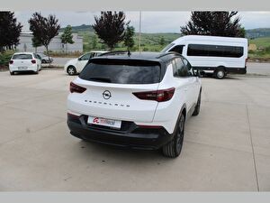 2024 Benzin Otomatik Opel Grandland Beyaz Asal