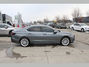 2024 MHEV Otomatik Skoda Superb Gri Asal