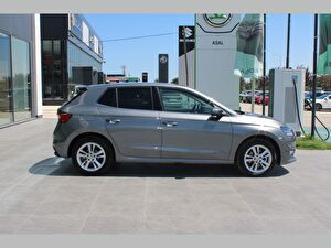 2024 Benzin Otomatik Skoda Fabia Gri Asal