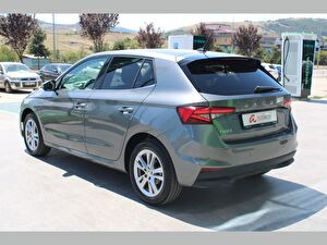 2024 Benzin Otomatik Skoda Fabia Gri Asal
