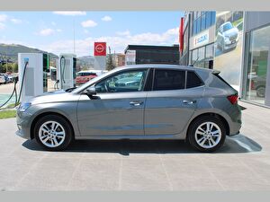 2024 Benzin Otomatik Skoda Fabia Gri Asal