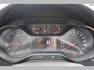 2022 Benzin Otomatik Opel Crossland Beyaz Asal