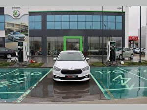 2025 Benzin Otomatik Skoda Fabia Beyaz Asal