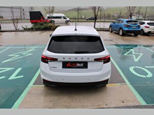 2025 Benzin Otomatik Skoda Fabia Beyaz Asal