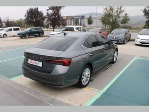 2025 Hybrid Otomatik Skoda Octavia Gri Asal