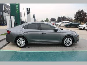 2025 Hybrid Otomatik Skoda Octavia Gri Asal
