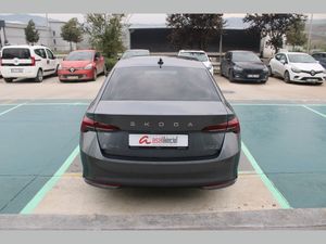 2025 Hybrid Otomatik Skoda Octavia Gri Asal