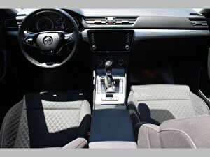 2021 Benzin Otomatik Skoda Superb Gri Asal