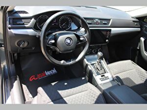 2021 Benzin Otomatik Skoda Superb Gri Asal