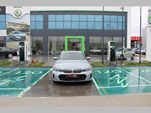 2024 Benzin Otomatik BMW 3 Serisi Gri Asal