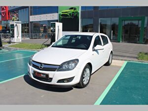Opel Astra Hatchback/5 1.3 CDTI Essentia Easytronic